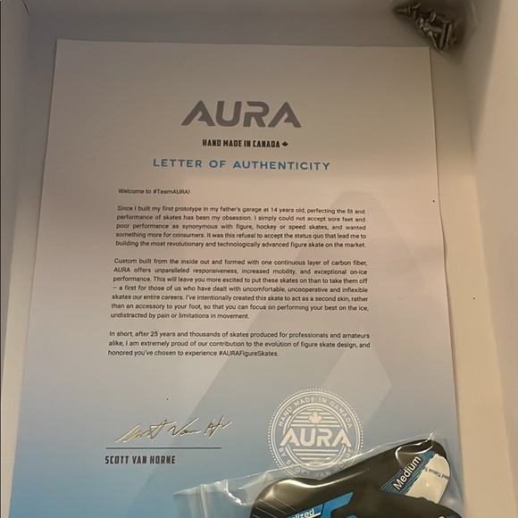 Custom Aura Skates - Picture 3 of 3